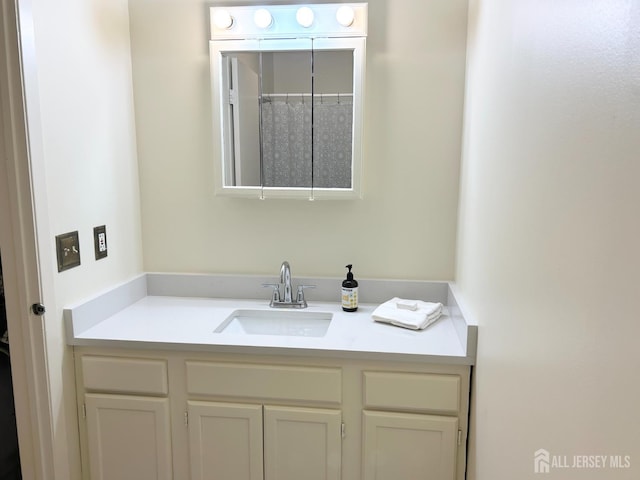 4424 Sayre Dr, Plainsboro, NJ 08540 - full bath featuring vanity