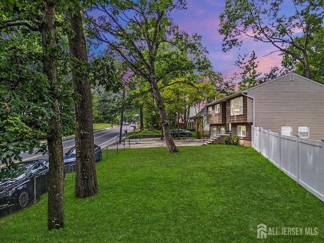 376 New Brunswick Ave, East Brunswick, NJ 08816 - view of yard