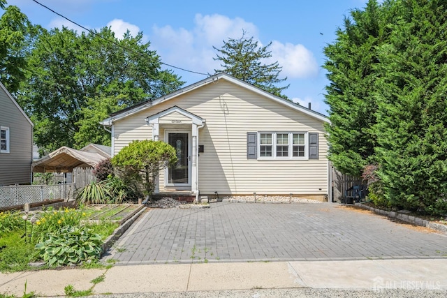16 Taft Ave, Edison, NJ 08817 - view of front facade featuring driveway