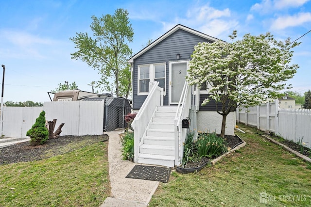 5 Wedgewood Ave, Woodbridge Proper, NJ 07095 - view of front of home featuring stairway