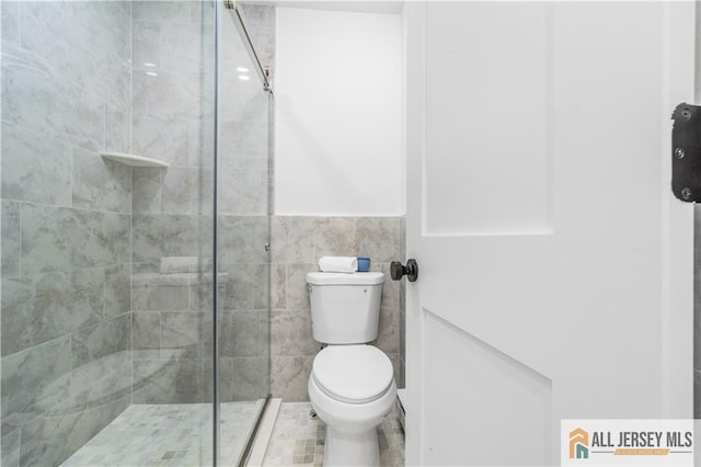 737 Prospect Rd Unit 737A, Monroe, NJ 08831 - full bath featuring toilet and a tile shower
