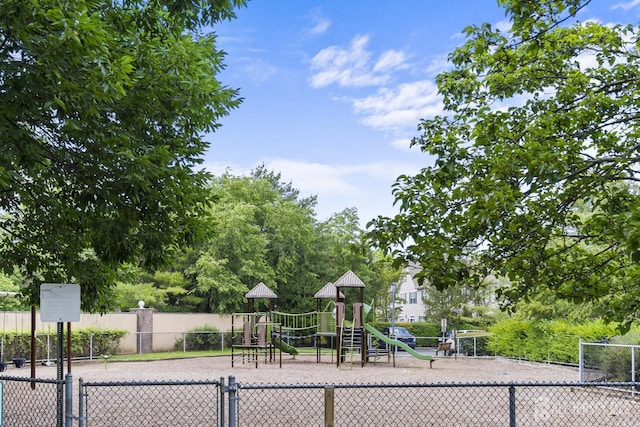 66 Banyan Blvd, Holmdel, NJ 07733 - photo 46