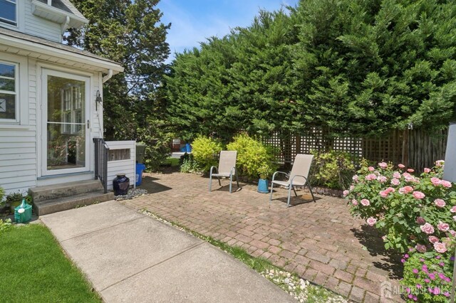 84 N Main St N, Cranbury, NJ 08512