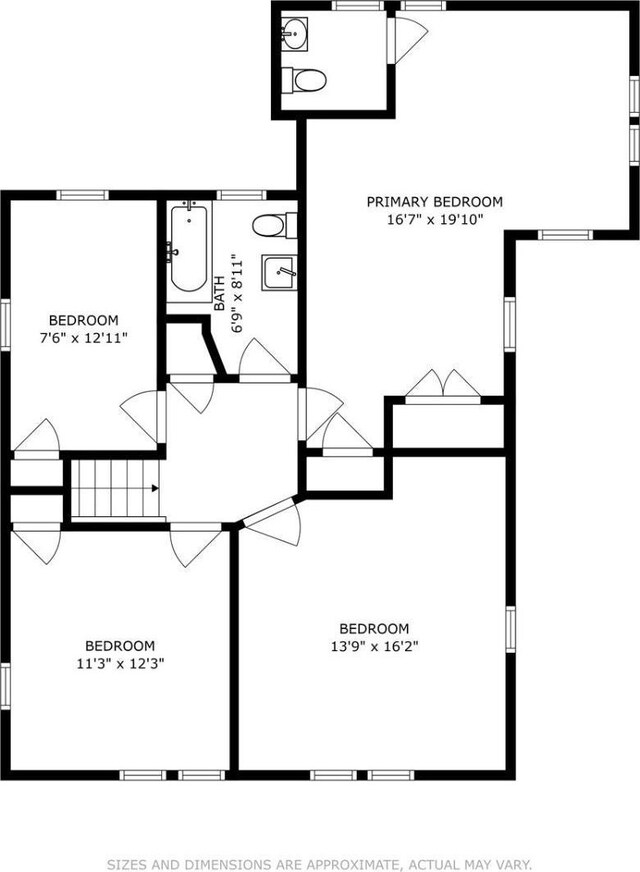 84 N Main St N, Cranbury, NJ 08512