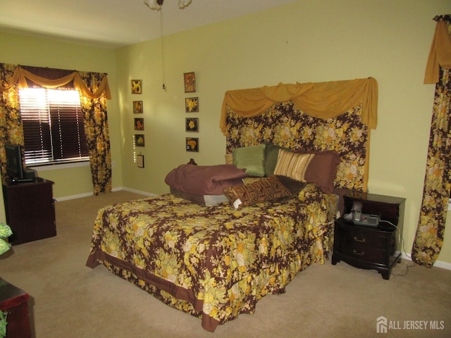 bedroom featuring carpet floors