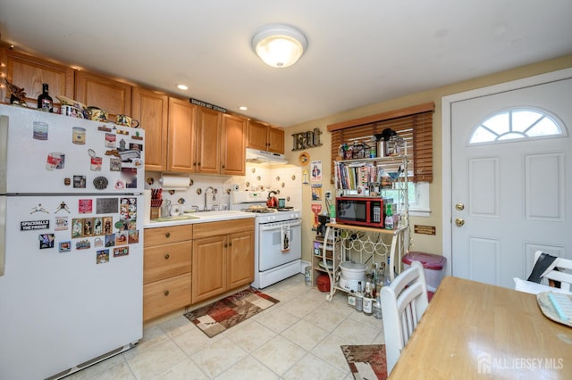7 Lynn Ct, Edison, NJ 08817 - photo 18