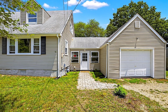 858 Burnt Tavern Rd, Brick, NJ 08724 - cape cod home featuring a shingled roof, a front yard, and dirt driveway
