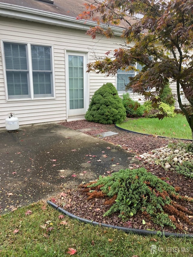 46 Chichester Rd, Monroe, NJ 08831 - view of yard featuring a patio area