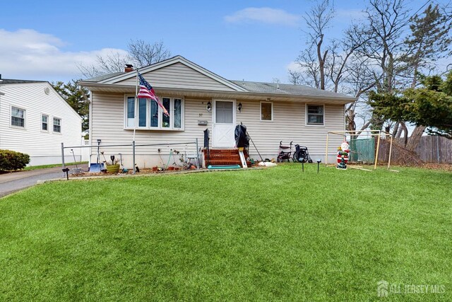 view of front of house with a front yard