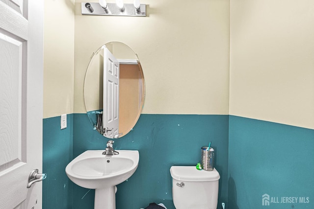 36 Andrews Way, Piscataway, NJ 08854 - half bath featuring toilet and a sink