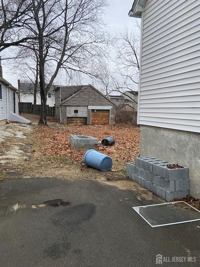 view of yard with a garage