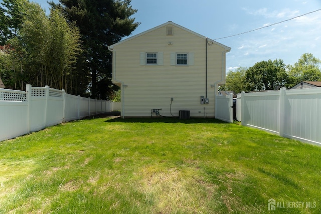 128 Jay St, Middlesex, NJ 08846 - back of property with central AC