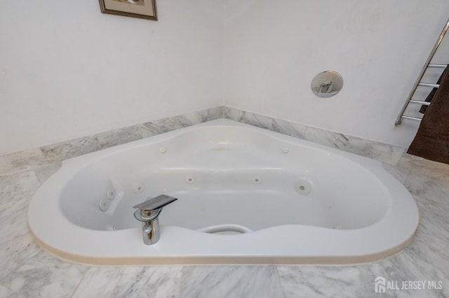 1156 Kline Pl, Rahway, NJ 07065 - full bath featuring a whirlpool tub