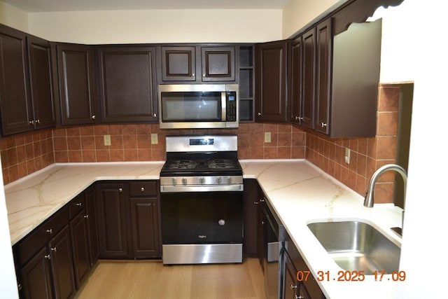 26 Dorchester Dr, East Brunswick, NJ 08816 - photo 21