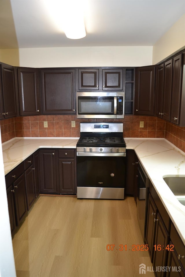 26 Dorchester Dr, East Brunswick, NJ 08816 - photo 18