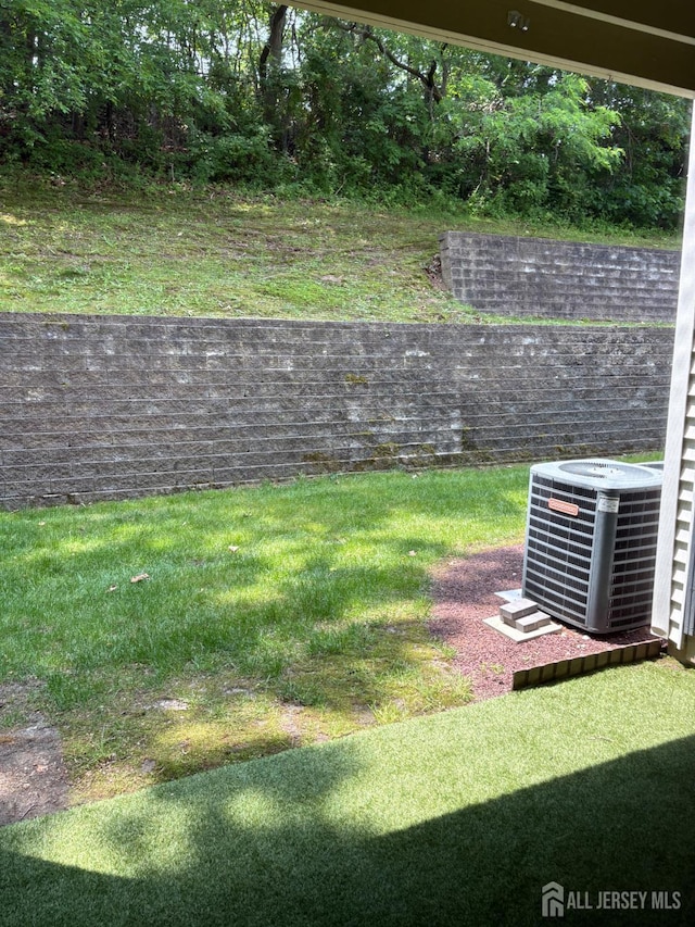 2102 Bayhead Dr Unit 2102, Sayreville, NJ 08859 - view of grassy yard
