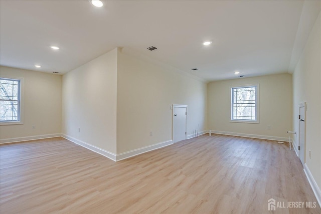 90 Hancock Rd, Piscataway, NJ 08854 - empty room featuring light wood-style floors and recessed lighting
