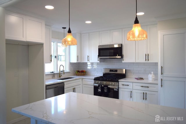 42 Roosevelt Ave, Colonia, NJ 07067 - photo 9