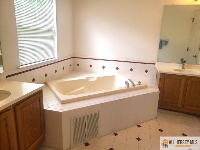 297 Prestwick Way Unit 297, Edison, NJ 08820 - bathroom with two vanities and a bath