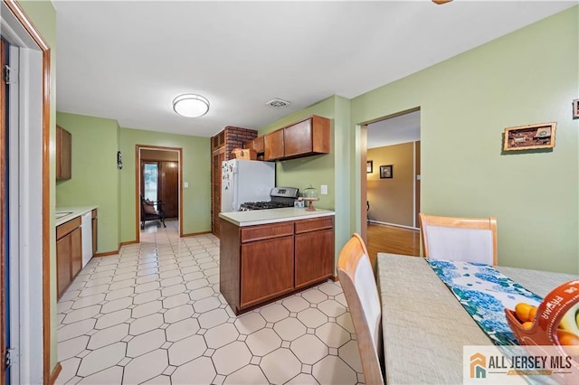 41 Jonathan Dr, Edison, NJ 08820 - photo 14