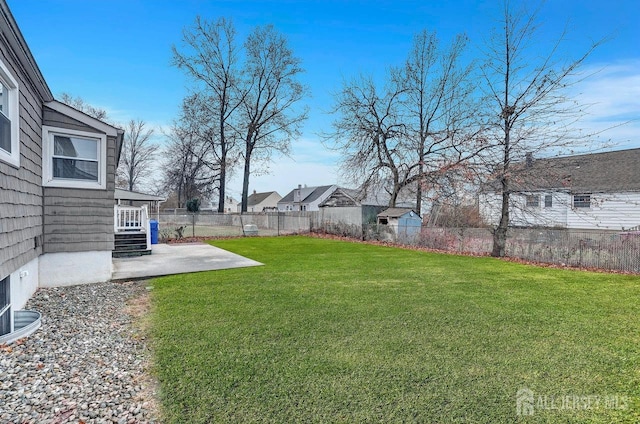 view of yard with a patio area