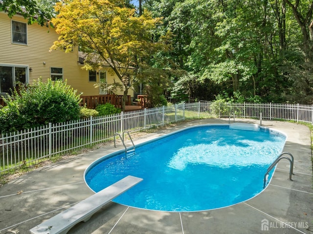 20 Buffalo Run, East Brunswick, NJ 08816 - view of swimming pool with a diving board