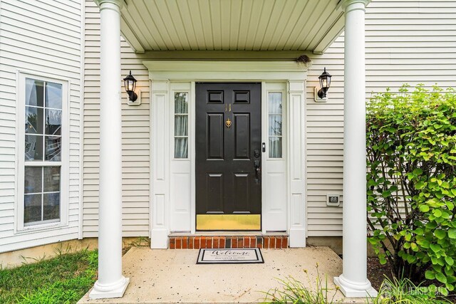 view of property entrance