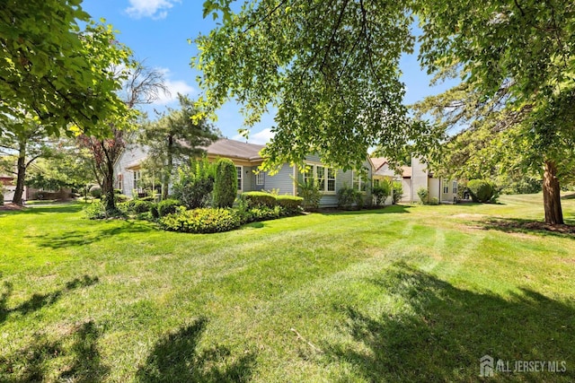 15-A Betsy Ross Dr, Monroe, NJ 08831 - view of grassy yard
