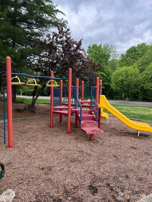 4 Linda Ct, Old Bridge, NJ 08879 - view of community jungle gym