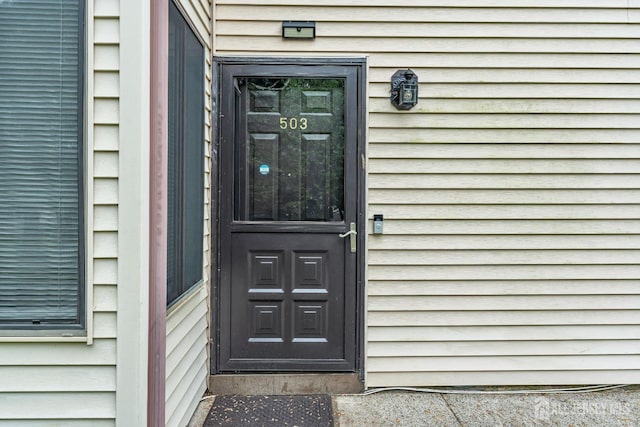 view of property entrance