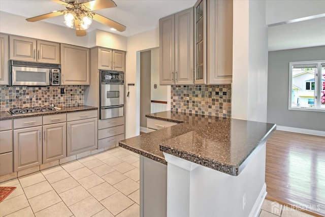 7 Mill Rd, Jamesburg, NJ 08831 - kitchen featuring stainless steel appliances, gray cabinets, a warming drawer, a ceiling fan, and recessed lighting
