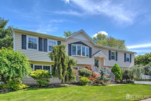7 Mill Rd, Jamesburg, NJ 08831 - raised ranch with a front lawn