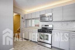 145 Lindsey Ct, Franklin, NJ 08823 - photo 3
