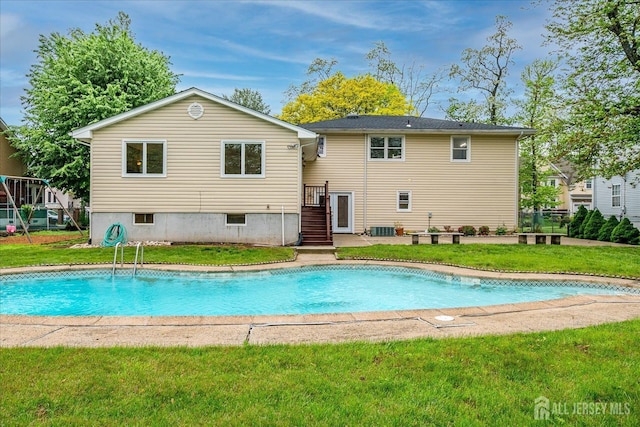 878 Beatrice Pkwy, Edison, NJ 08820 - swimming pool with a yard and cooling unit