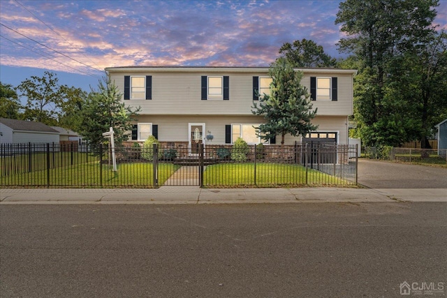 view of front facade with a lawn