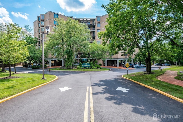 30 S Adelaide Ave Unit 8L, Highland Park, NJ 08904 - photo 1