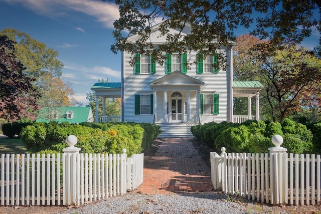 view of front of property