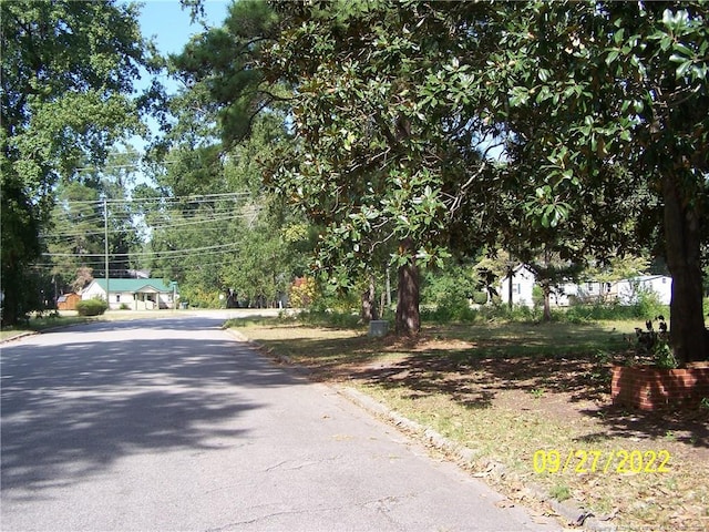 706 Raleigh St, Laurinburg, NC 28352 - photo 2