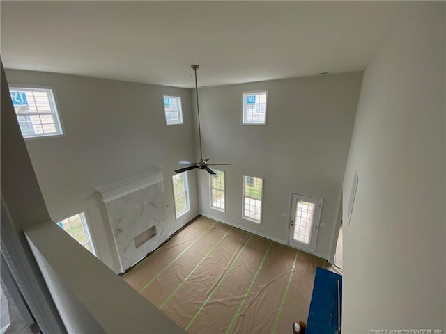 entryway with ceiling fan