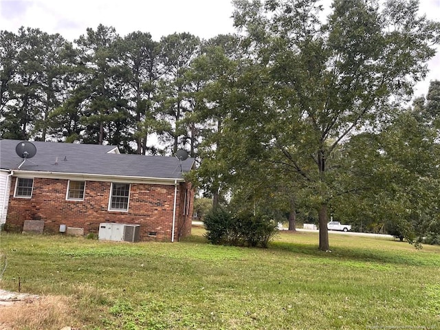 exterior space featuring a yard