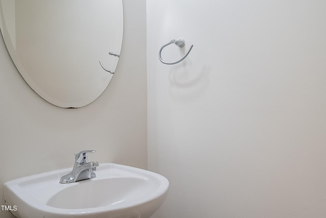 bathroom with sink