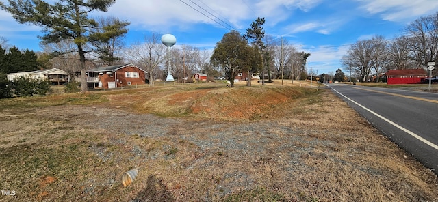 165 Old Hollow Rd, Winston-Salem, NC 27045