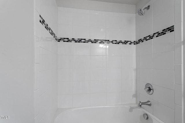 1001 Drayman Pl, Apex, NC 27502 - full bath featuring bathtub / shower combination