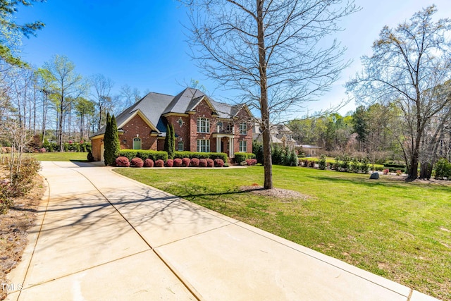 view of front of house with a front lawn