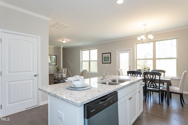 kitchen with a kitchen island with sink, sink, dark hardwood / wood-style flooring, stainless steel dishwasher, and decorative light fixtures