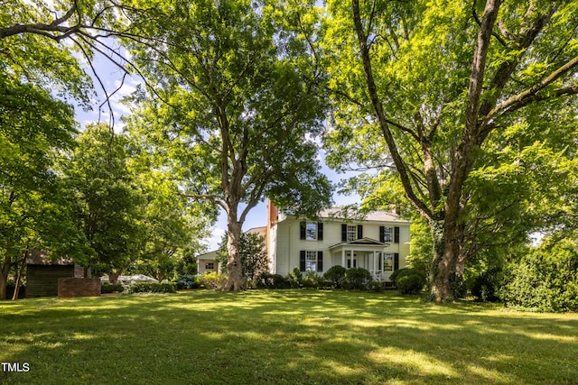 view of front of house with a front yard