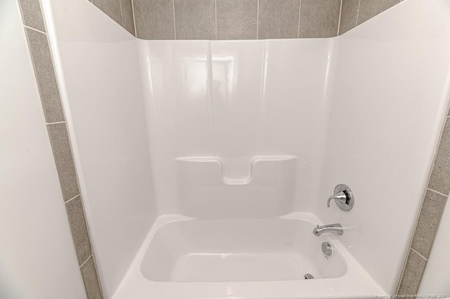 bathroom featuring shower / bathtub combination