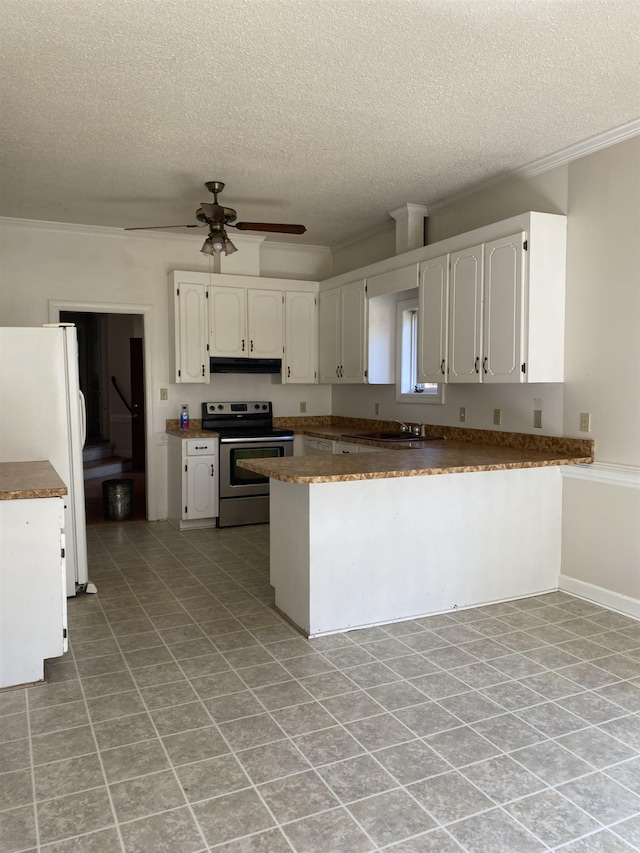 kitchen featuring ceiling fan, stainless steel electric range oven, white fridge, light tile floors, and white cabinets