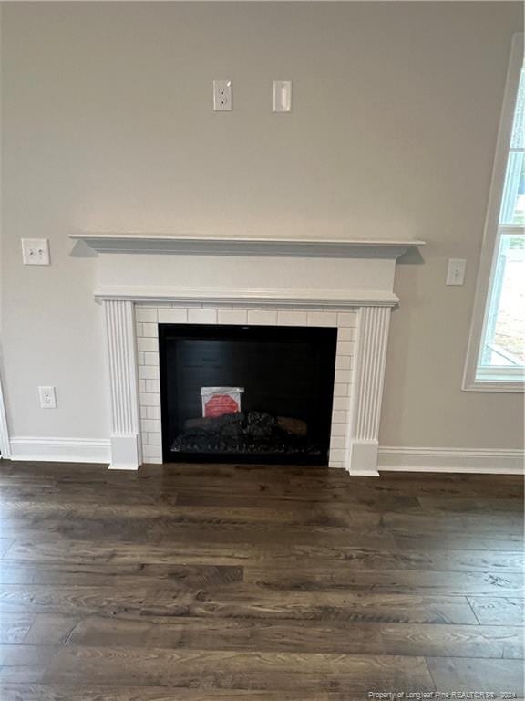 interior details featuring hardwood / wood-style floors