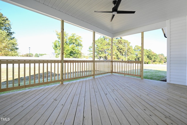 deck with ceiling fan